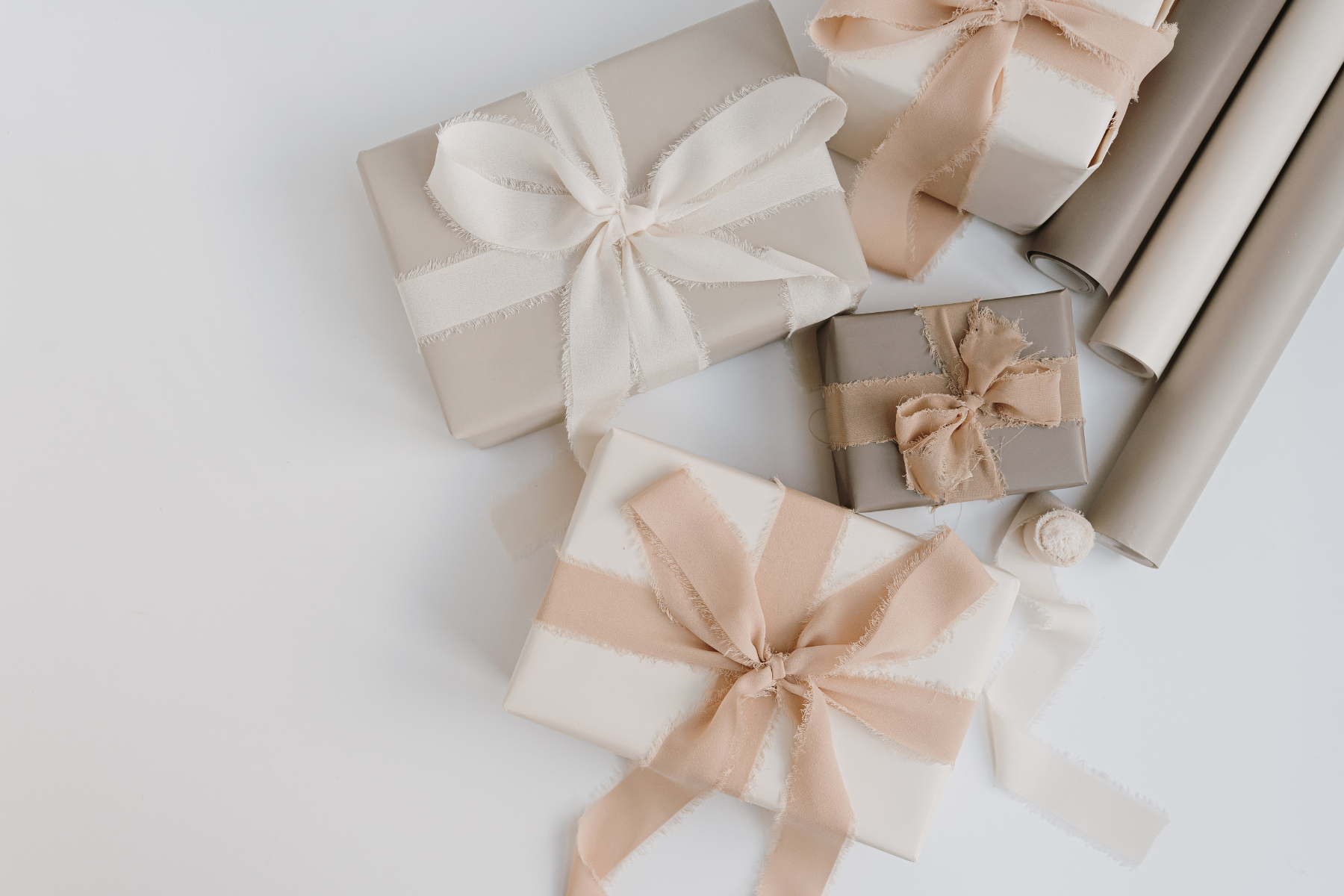 Fine Jewelry Gift Ideas for Mom - Gift Boxes