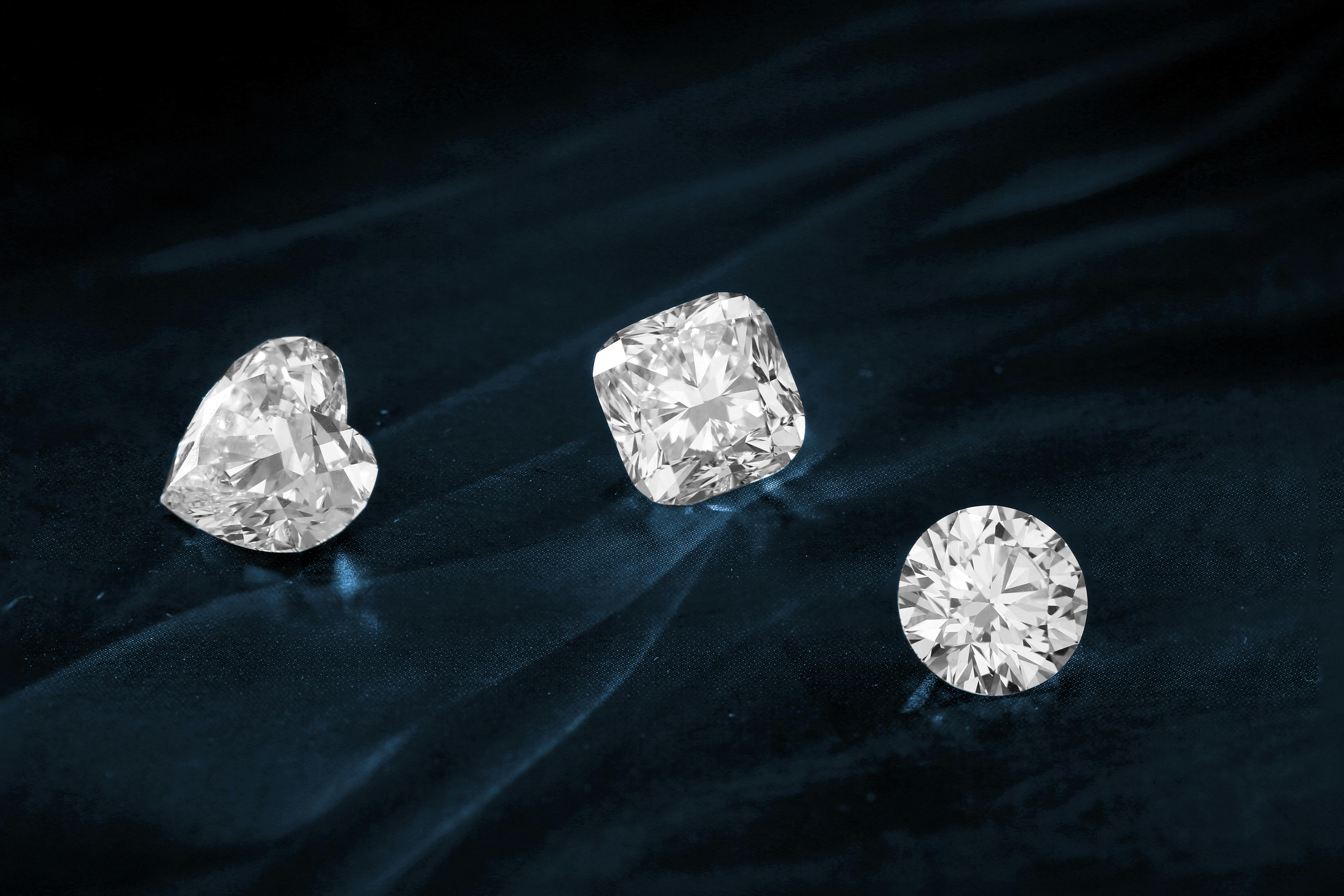 3 different shapes of diamonds 