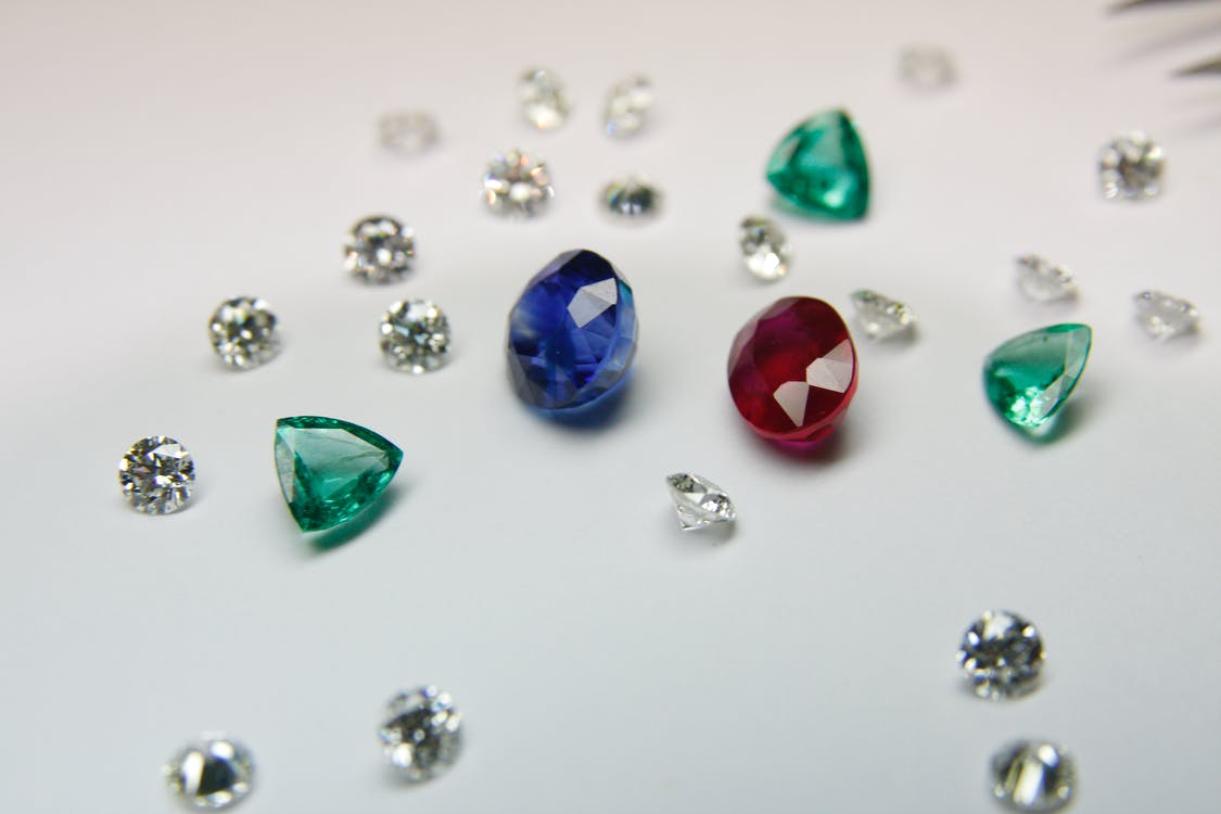 Ruby vs Sapphire vs Emerald: Which Gem Will You Choose?